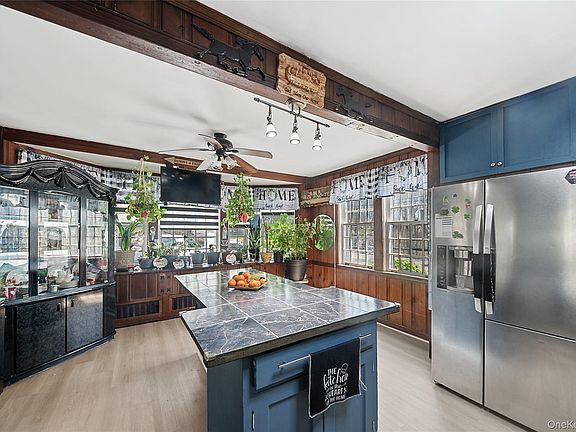 5th image of 75 Chappaqua Road