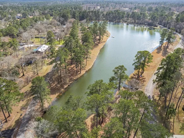 19701 W Lakeshore Dr, Magnolia, TX 77355