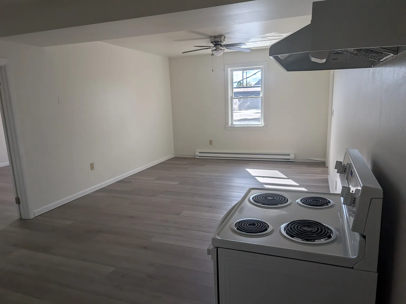 2 bed, $995 — Photo 4