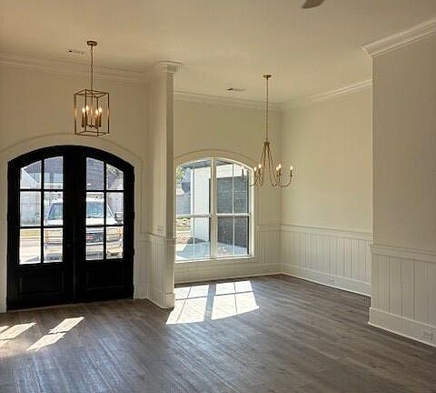 3rd image of 100 Grayson Way