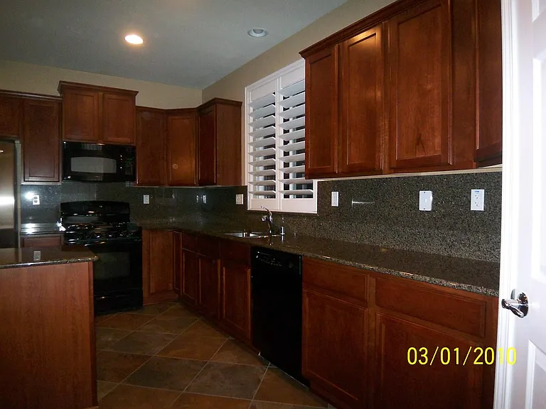 2184 Stansfield Dr — Photo 5
