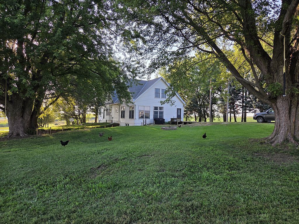 1056 270th St - Property Image