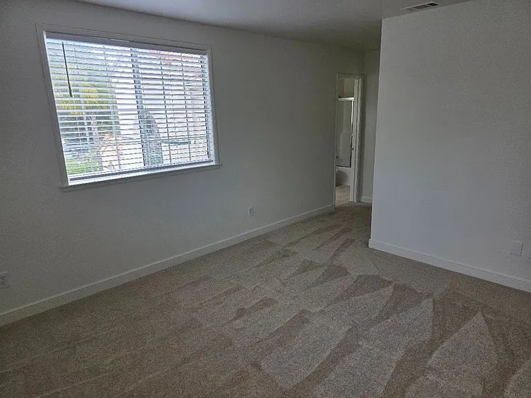 45104 Putting Green Ct — Photo 17