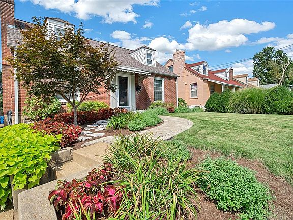 Beautiful lush landscaping!