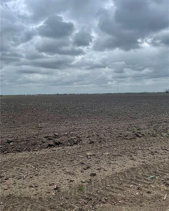 2nd image of Mile 16 Rd