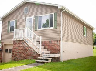 1501 W Green St, Connellsville, PA 15425