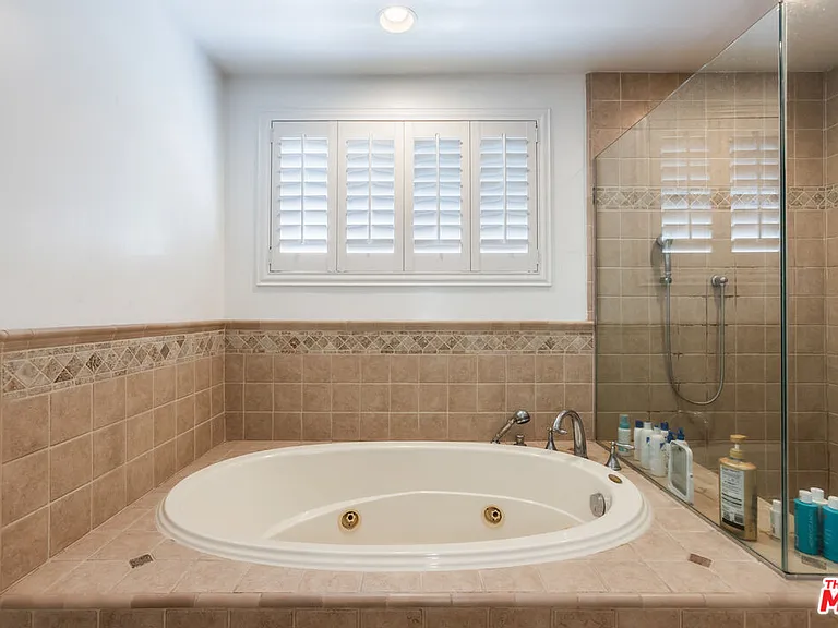 2310 Manning Ave — Photo 29
