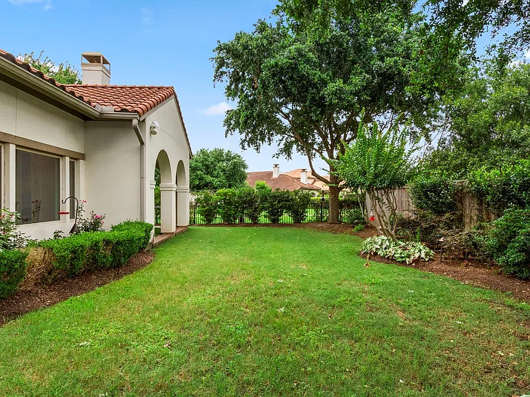 3930 Sundance Hill Ln — Photo 46