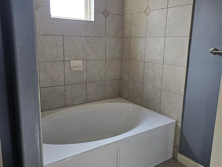 10610 Prillerman Trails Dr — Photo 12