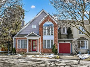 334 Wilson St W #12, Hamilton, ON L9G 1N5