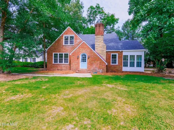 513 E Main Street, Wallace, NC 28466