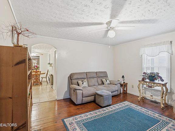 2nd image of 3112 Vandeventer Ave