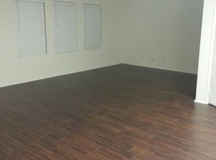 43122 33rd St E, Lancaster, CA 93535