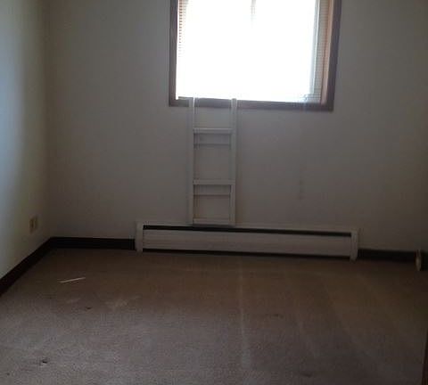 4th image of 2030 Brewster St APT 01