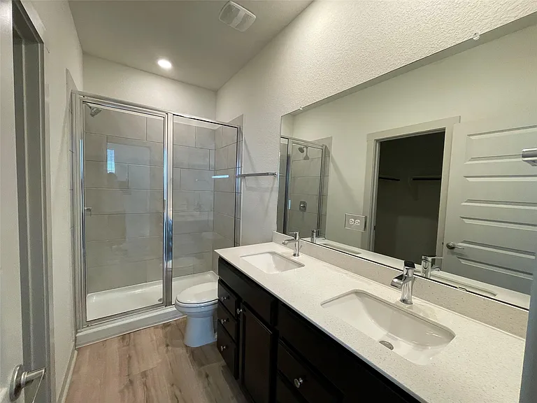 10713 Meris Ln — Photo 8