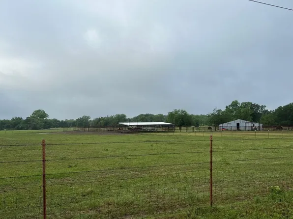 402 Rs County Rd #1520, Lone Oak, TX 75453