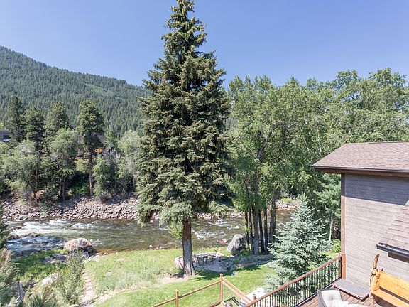 3rd image of 4040 Eaglebend Dr APT A