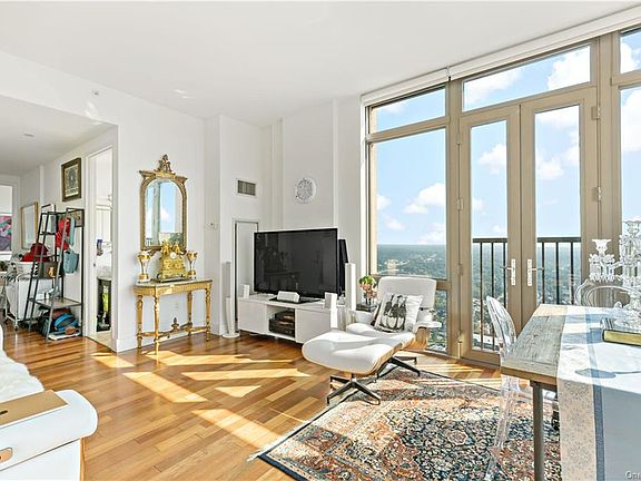 4th image of 175 Huguenot St Penthouse 601