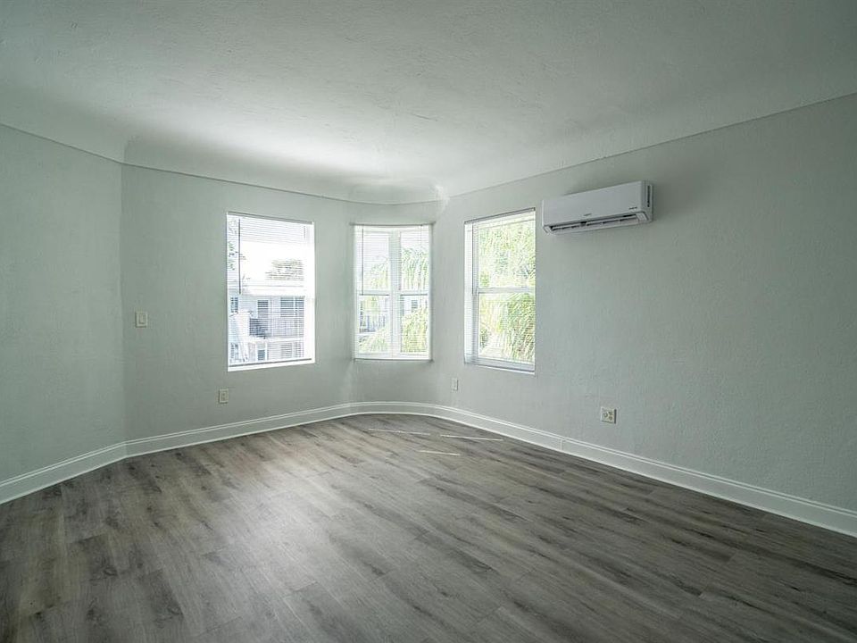 1st image of 501 NE 76th St Unit 15-7610-15