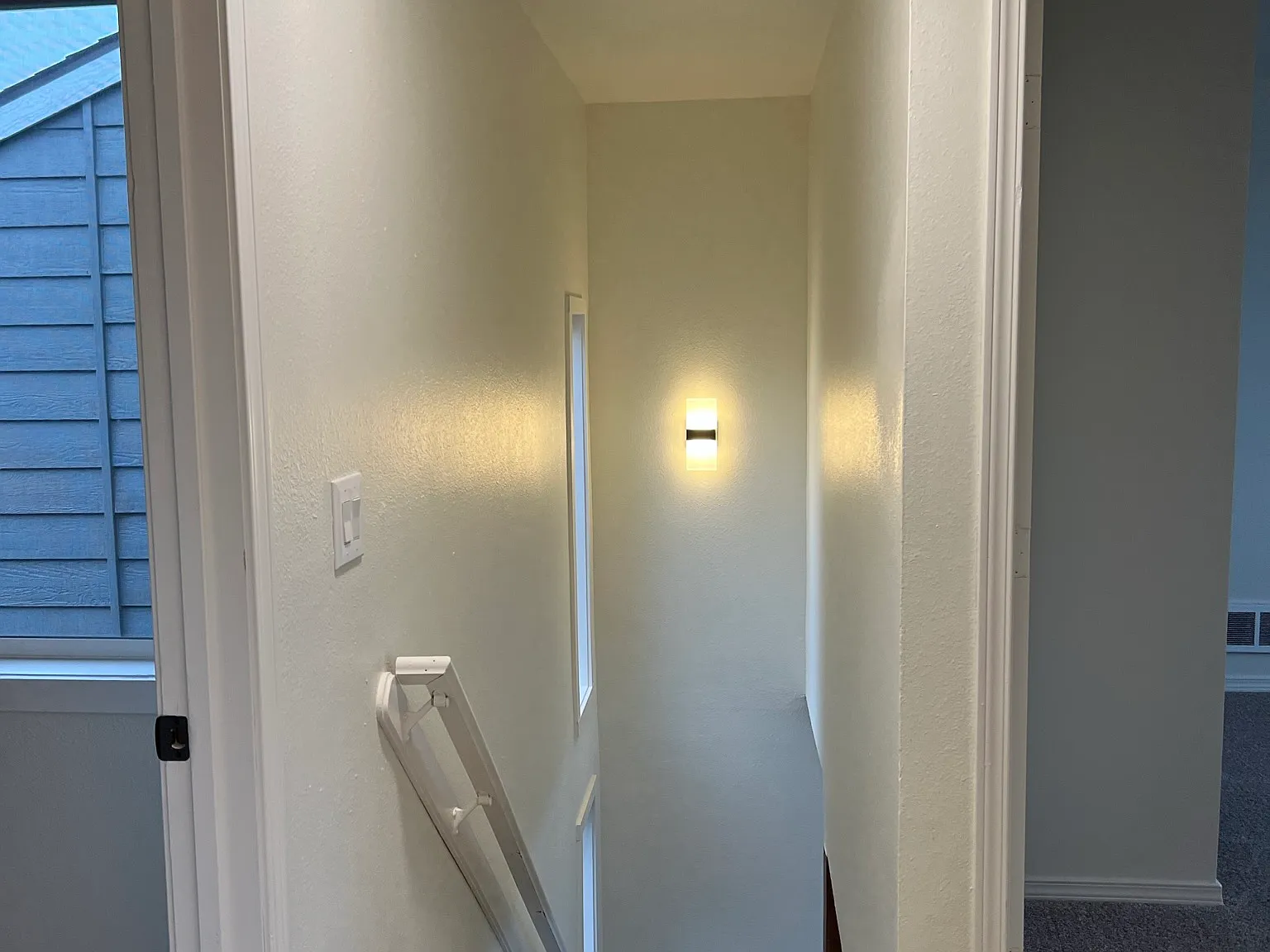 3 bed, 1.5 bath, 1015 sqft, $2,245 — Photo 3