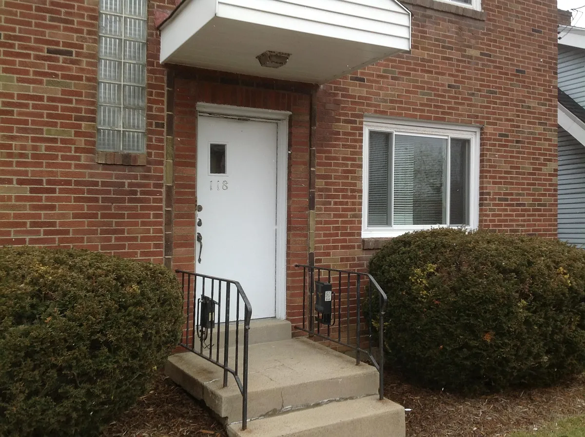 Building Photo - 118 Arch Ave #2