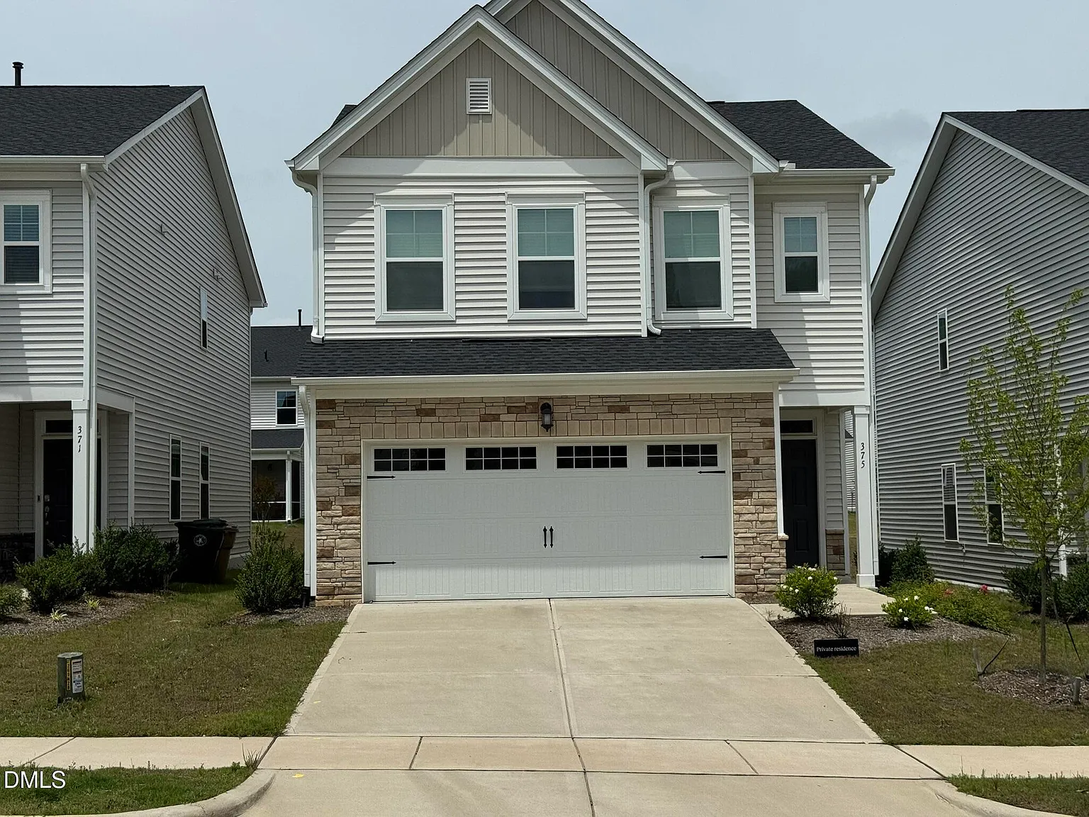 3 bed, 2.5 bath, 2000 sqft, $2,145 — Photo 1