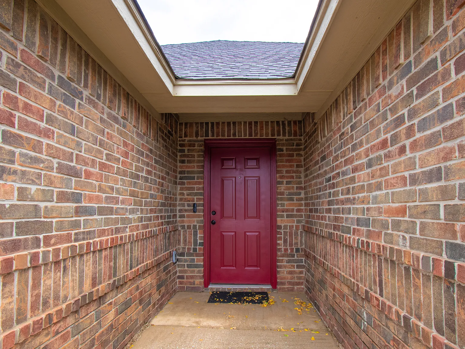 3 bed, 1609 sqft, $2,250 — Photo 3