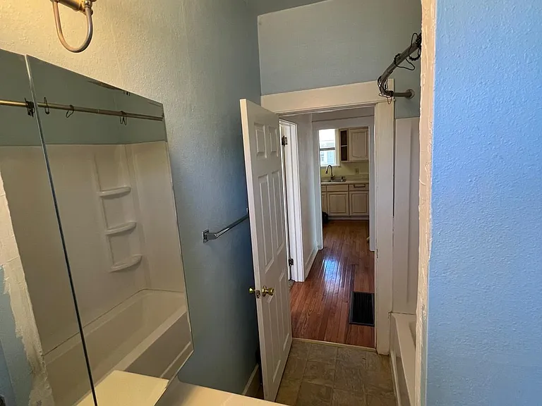 705 S 13th Ave — Photo 12