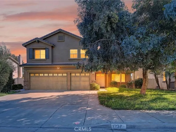 1237 Huckleberry Ln, San Jacinto, CA 92582