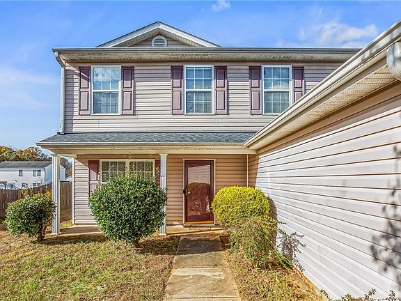 3rd image of 460 Bedford Knoll Dr