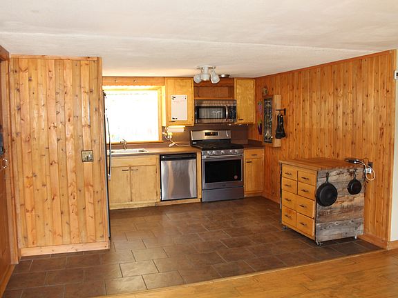 2nd image of 126 Mesa Dr