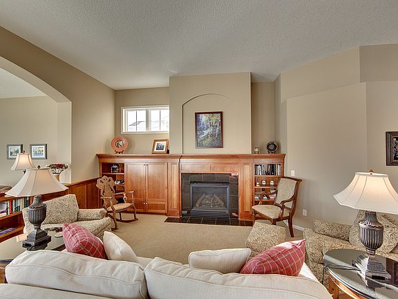 3rd image of 3857 Linden Dr W