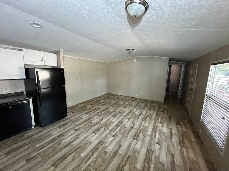 291 Private Road 6420 — Photo 2