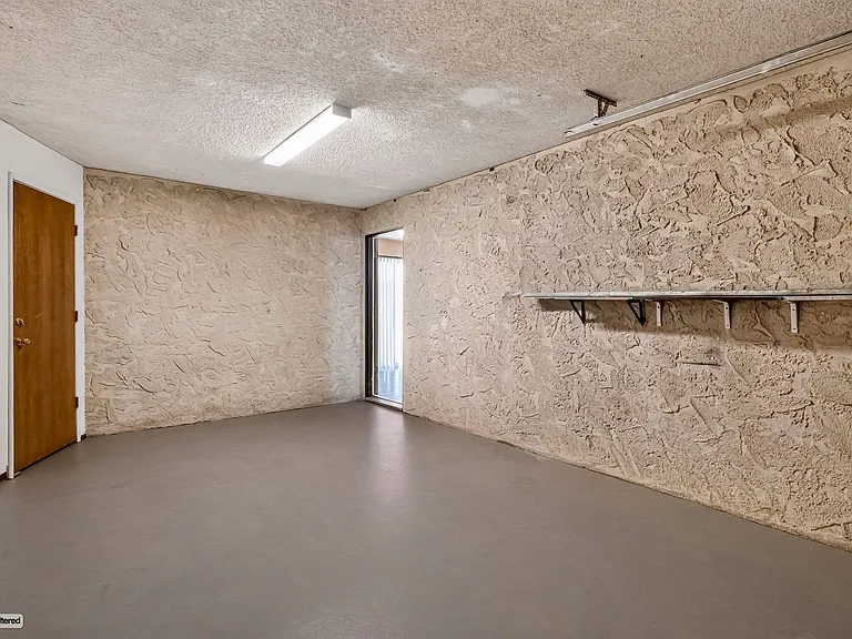 116 W Shasta Ave — Photo 14