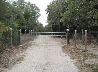752 Hidden Oaks Dr, Elgin, TX 78621