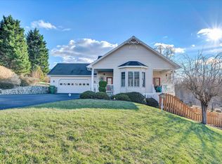 185 Par Five Ln, Hardy, VA 24101