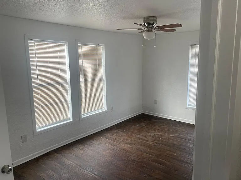 1513 E Lake Ave — Photo 7