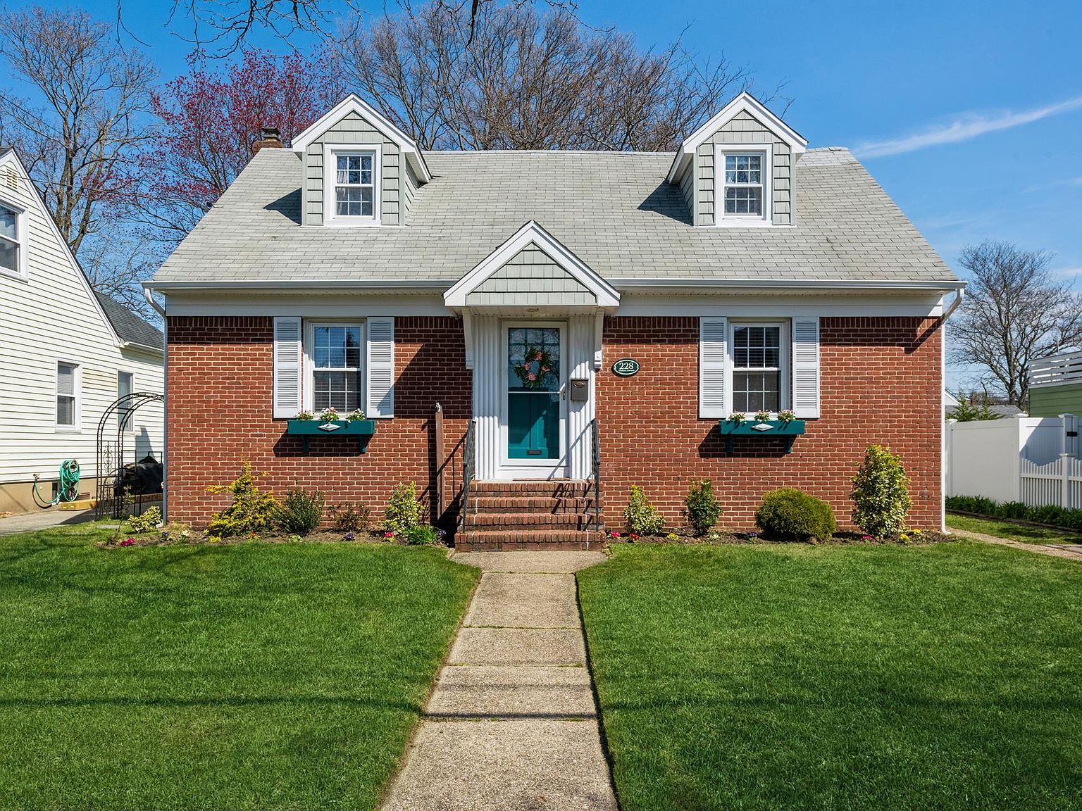 228 E Thelma Ave, Merrick, NY 11566 Zillow