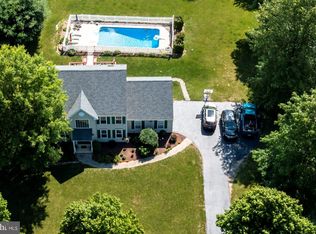 355 Caitlin Ct, Honey Brook, PA 19344