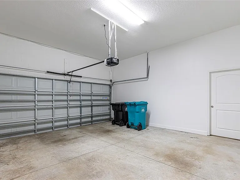 9233 Smithies St — Photo 31