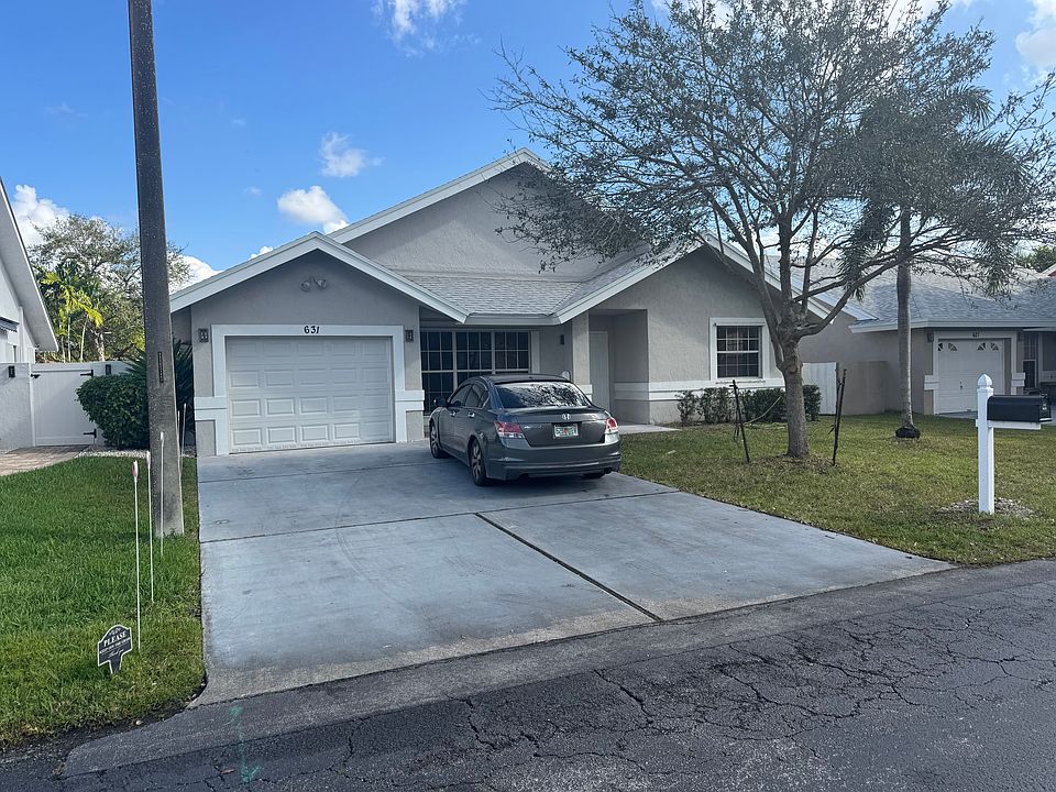 1st image of 621 NW 207th Ave