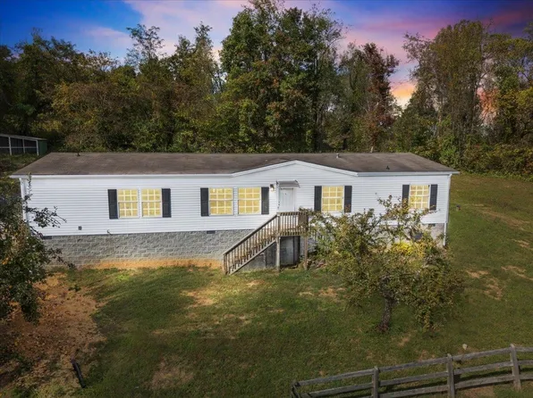 486 Waterworks Rd, Radford, VA 24141