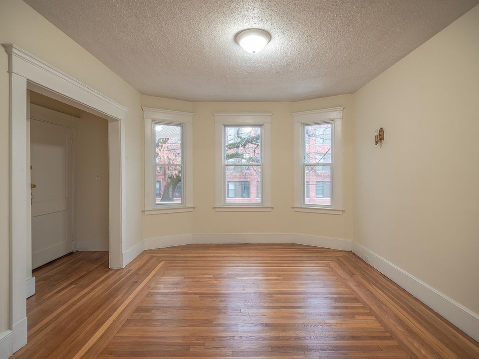 1st image of 16 Ellsworth Ave #2