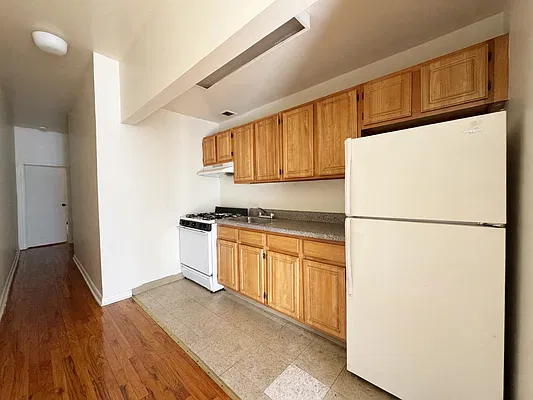 Kitchen, photo 1