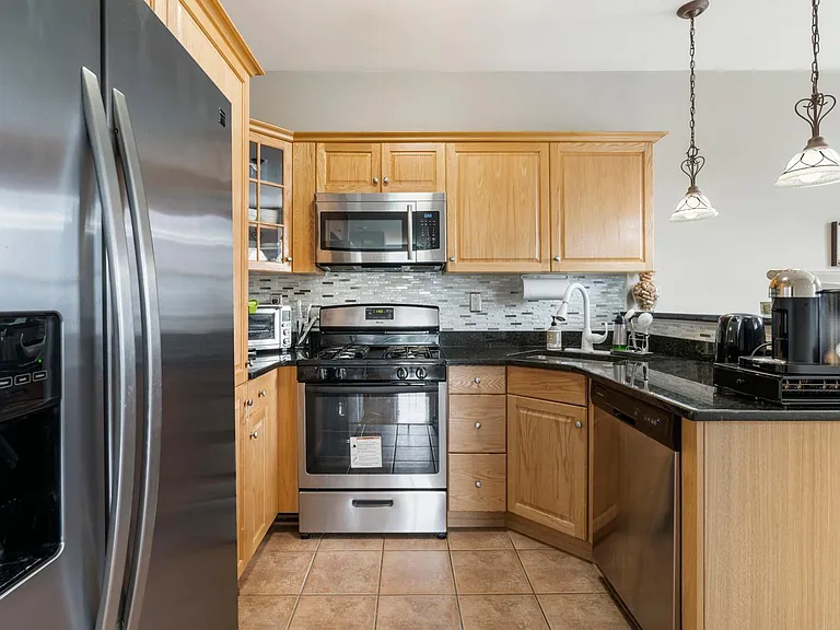 118 George Russell Way — Photo 7