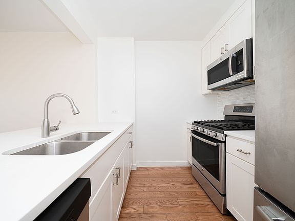 3rd image of 75-25 153rd St #580