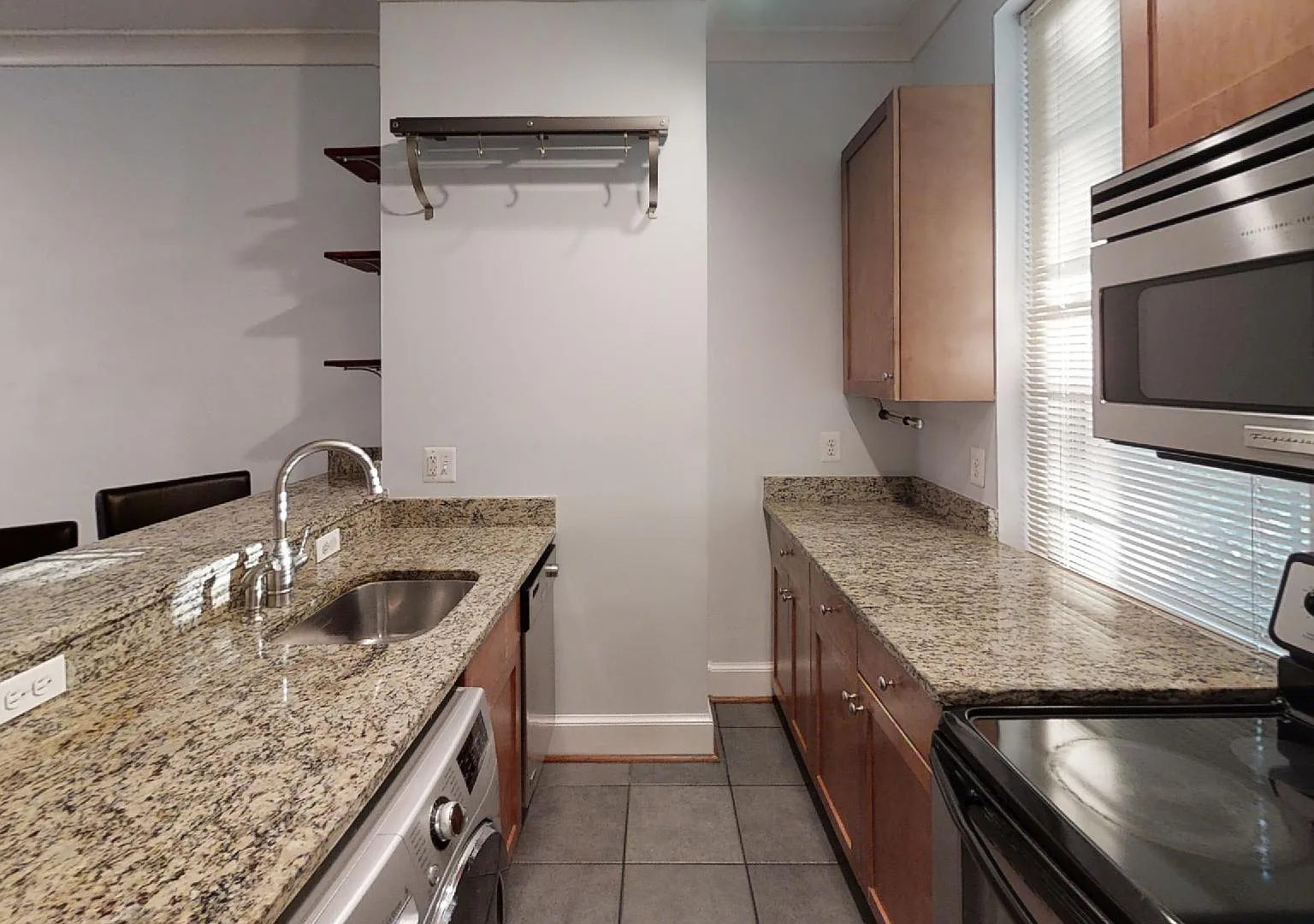 218 4th St SE #3 (DC) - 3 — Photo 3