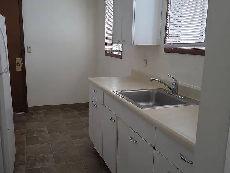 1222-1224 Doolittle Dr NE — Photo 6