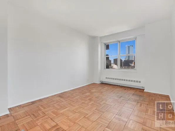 575 Grand Street image 12 of 23