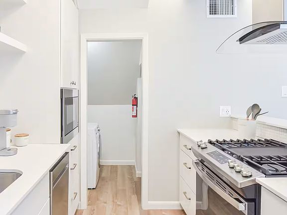 5th image of 5005 Lynnwood St APT B